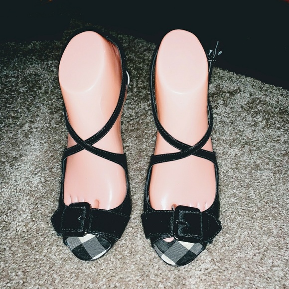 💚💚❤️BURBERRY 💙PATENT LEATHER💜💜❤️ - Picture 6 of 8